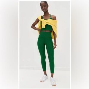 Beyond Yoga Green Spacedye Out Of Pocket High Waisted Midi Legging - NWT